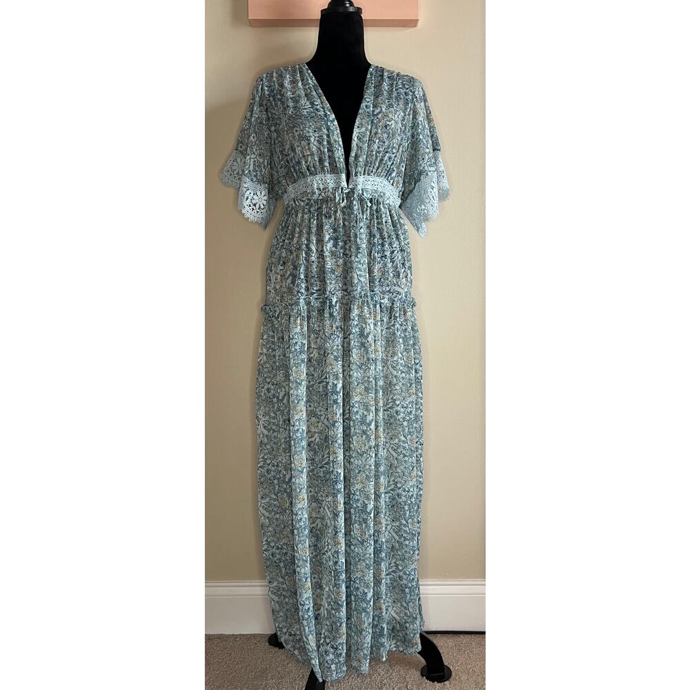 Chelsea & Violet Sheer Floral Crochet Tiered Kimono sz M